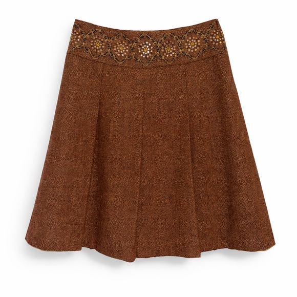 LOFT Dresses & Skirts - Ann Taylor LOFT Embroidered Tweed A-Line Skirt | Size 12 | Academia 🍂